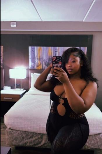Luna, 20  female escort, Valdosta