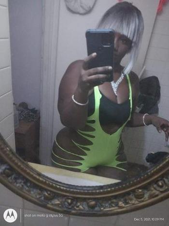 2295064905, female escort, Valdosta